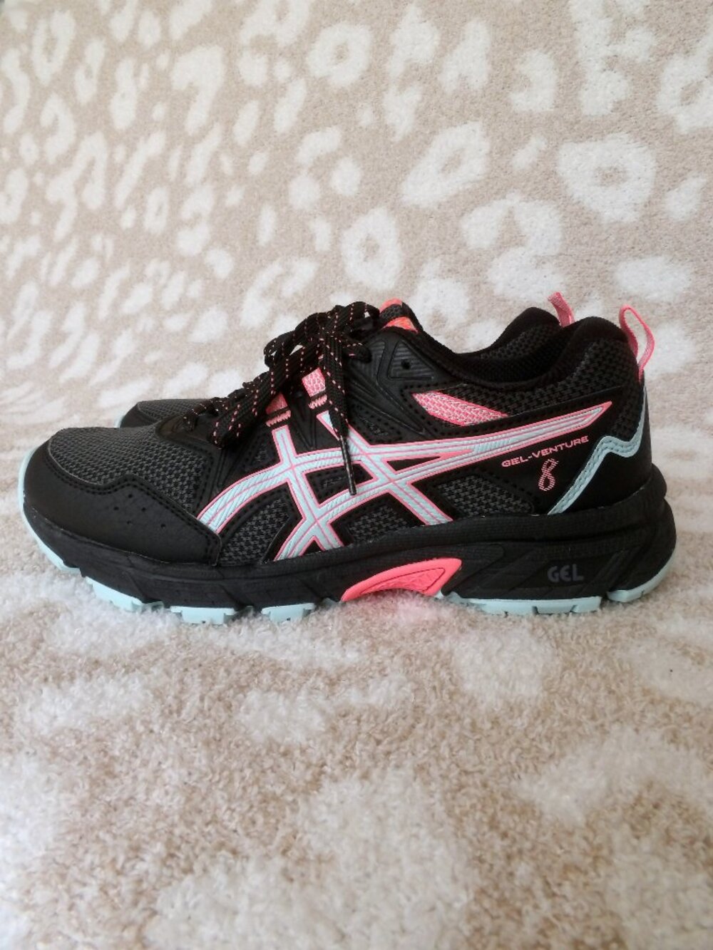 Asics Gel Venture 8 Womens Running Shoe | Black & Clear Blue | Size 6.5